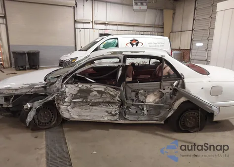 1998 Buick Century Custom из США, поврежденный, VIN 2G4WS52M2W1515009